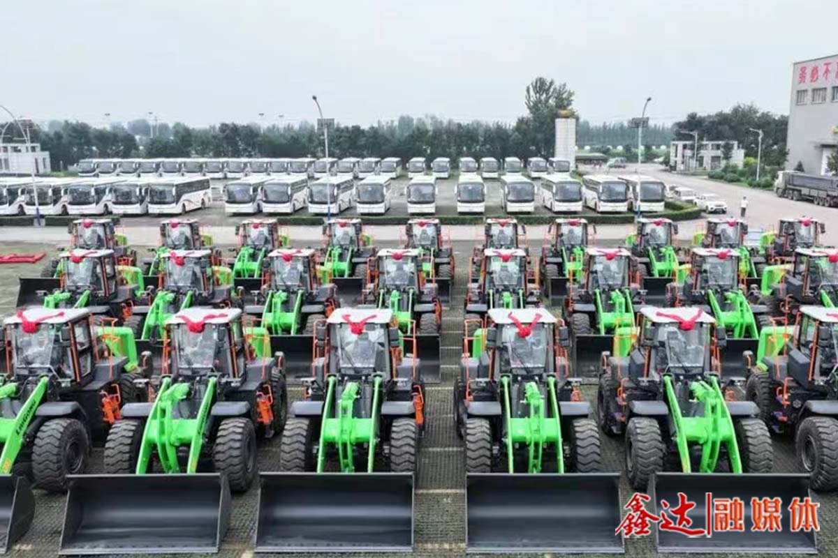 鑫達(dá)第二批電動裝載機(jī)入列運(yùn)營，開啟綠色低碳發(fā)展新篇章！